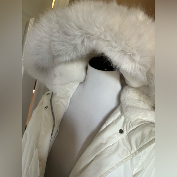 Wilfred Mont Blanc Parka. Like new condition. Size XS. - Picture 3 of 16